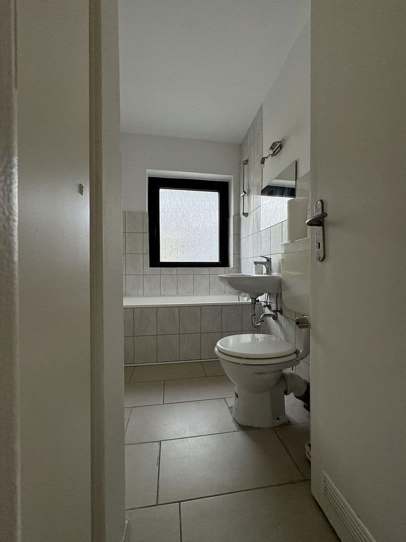 Pronájem bytu 2+1 57 m², Montanusstraße 60, Köln, Severní Porýní-Vestfálsko Pronájem bytu 2+1 57 m², Montanusstraße 60, Köln, Severní Porýní-Vestfálsko