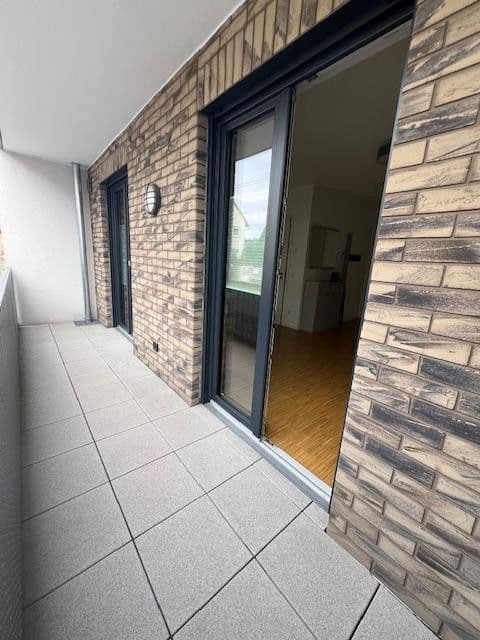 Pronájem bytu 1+1 32 m², Frankfurt, Hessen Pronájem bytu 1+1 32 m², Frankfurt, Hessen