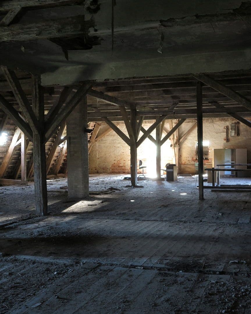 Prodej domu 1.200 m², pozemek 7.000 m², Ivenack, Mecklenburg-Vorpommern Prodej domu 1.200 m², pozemek 7.000 m², Ivenack, Mecklenburg-Vorpommern