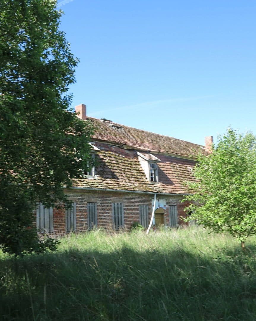 Prodej domu 1.200 m², pozemek 7.000 m², Ivenack, Mecklenburg-Vorpommern Prodej domu 1.200 m², pozemek 7.000 m², Ivenack, Mecklenburg-Vorpommern