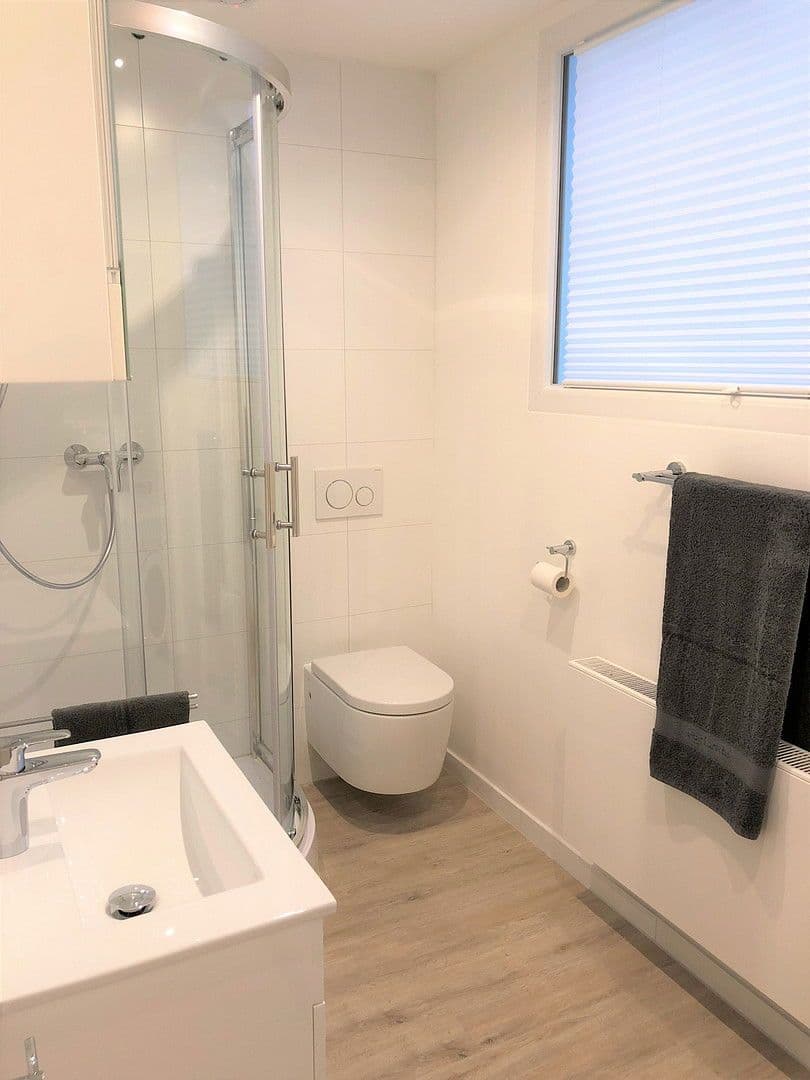 Pronájem bytu 2+1 60 m², Stuttgart, Bádensko-Württembersko Pronájem bytu 2+1 60 m², Stuttgart, Bádensko-Württembersko