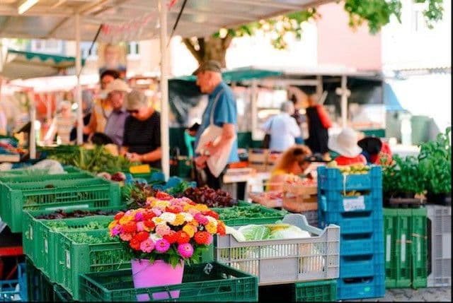 Pronájem bytu 2+1 60 m², Stuttgart, Bádensko-Württembersko Pronájem bytu 2+1 60 m², Stuttgart, Bádensko-Württembersko