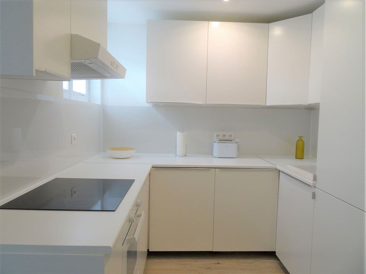Pronájem bytu 2+1 60 m², Stuttgart, Bádensko-Württembersko Pronájem bytu 2+1 60 m², Stuttgart, Bádensko-Württembersko