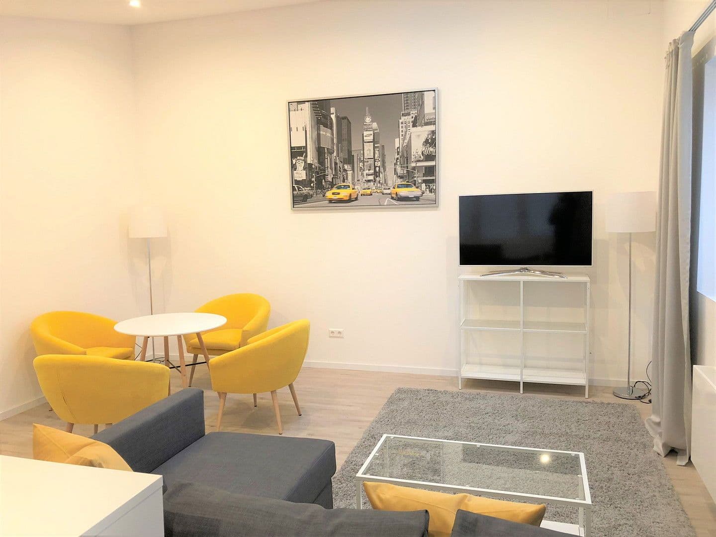 Pronájem bytu 2+1 60 m², Stuttgart, Bádensko-Württembersko Pronájem bytu 2+1 60 m², Stuttgart, Bádensko-Württembersko