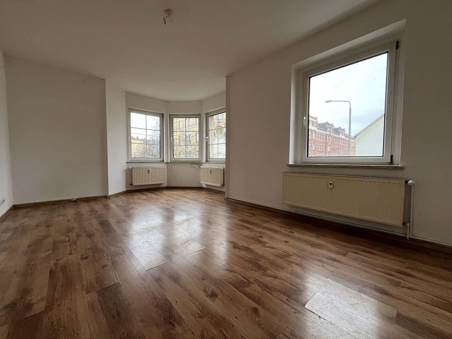 Pronájem bytu 3+1 76 m², Leipziger Straße 132, Cvikov, Sasko Pronájem bytu 3+1 76 m², Leipziger Straße 132, Cvikov, Sasko