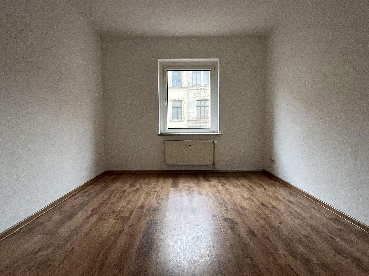 Pronájem bytu 3+1 76 m², Leipziger Straße 132, Cvikov, Sasko Pronájem bytu 3+1 76 m², Leipziger Straße 132, Cvikov, Sasko