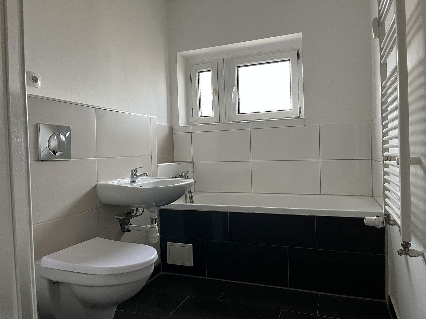 Pronájem bytu 3+1 76 m², Leipziger Straße 132, Cvikov, Sasko Pronájem bytu 3+1 76 m², Leipziger Straße 132, Cvikov, Sasko