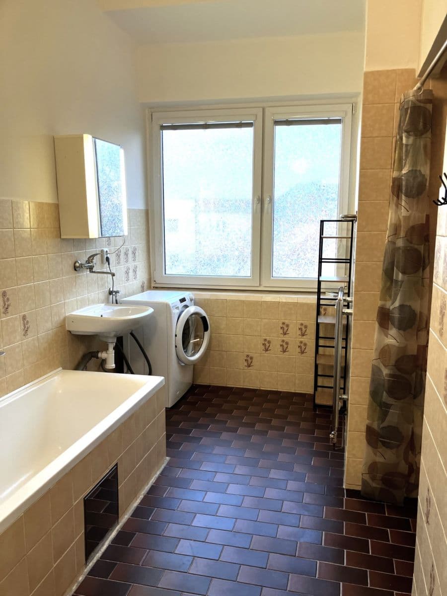 Pronájem bytu 3+1 90 m², Krkoškova, Brno, Jihomoravský kraj Pronájem bytu 3+1 90 m², Krkoškova, Brno, Jihomoravský kraj