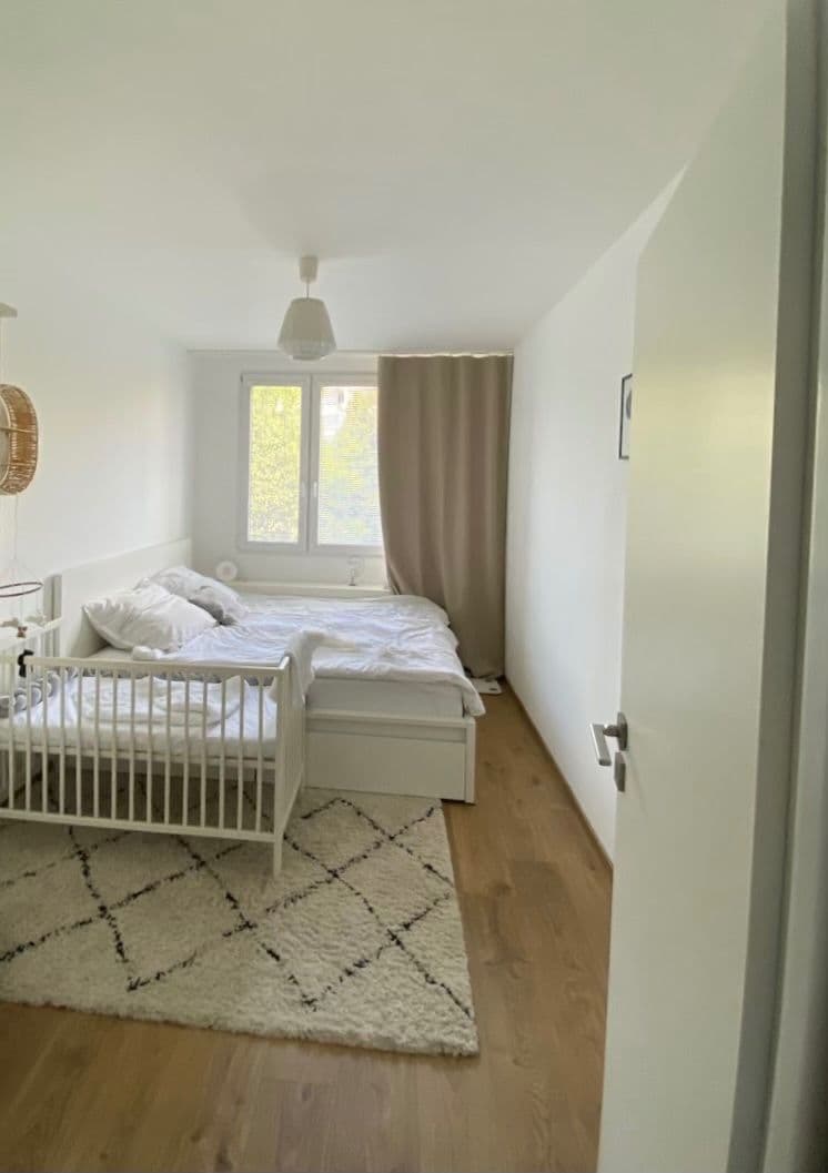 Pronájem bytu 3+kk 74 m², Vyžlovská, Praha, Praha Pronájem bytu 3+kk 74 m², Vyžlovská, Praha, Praha