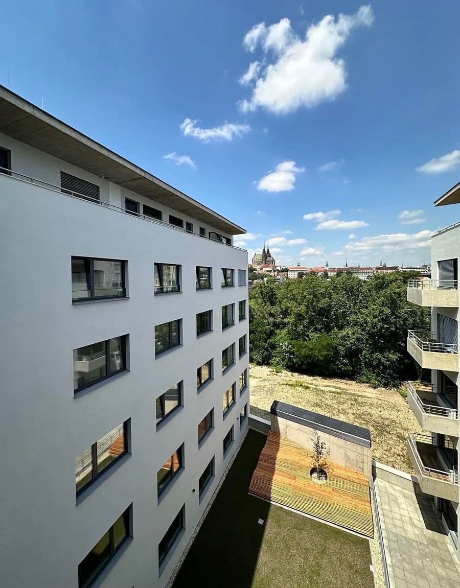 Pronájem bytu 1+kk 33 m², Opuštěná, Brno, Jihomoravský kraj Pronájem bytu 1+kk 33 m², Opuštěná, Brno, Jihomoravský kraj