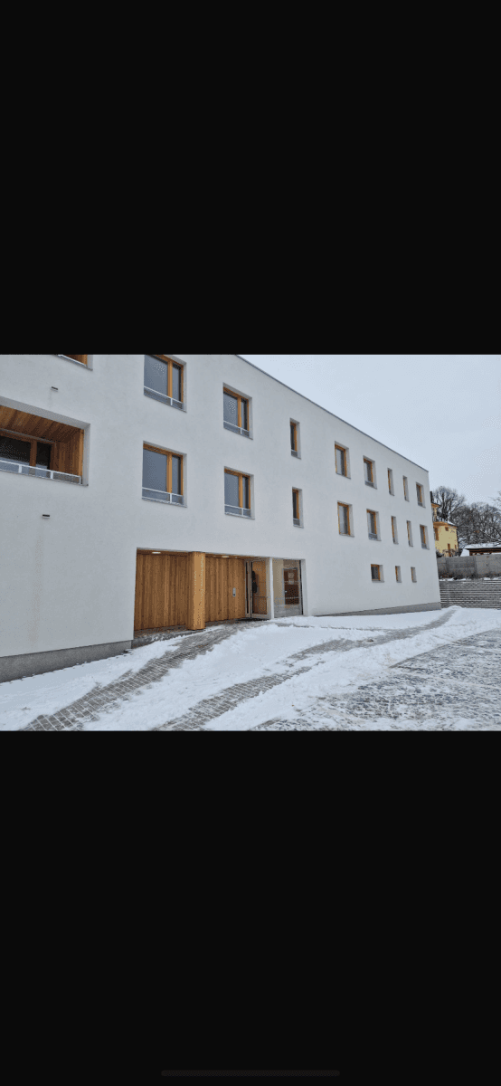 Pronájem garáže 12 m², Nová Tesla, Pardubice, Pardubický kraj Pronájem garáže 12 m², Nová Tesla, Pardubice, Pardubický kraj