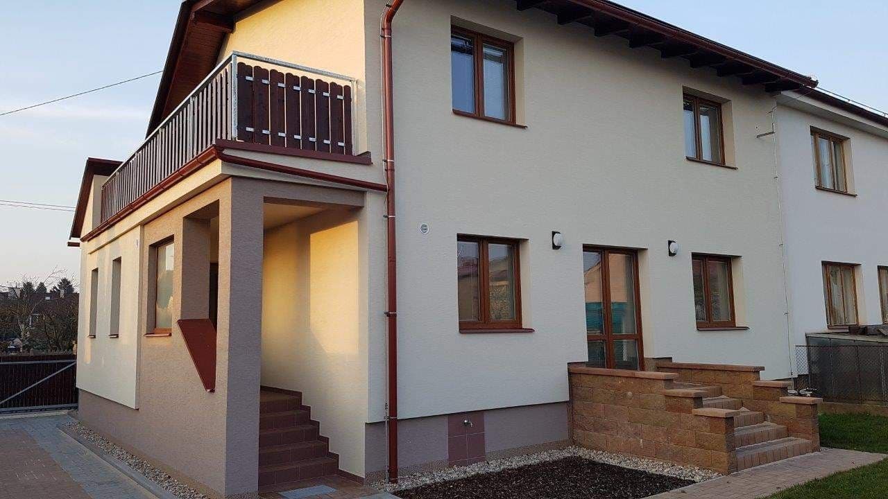 Pronájem domu 220 m², pozemek 431 m², Krapkova, Hradec Králové, Královéhradecký kraj Pronájem domu 220 m², pozemek 431 m², Krapkova, Hradec Králové, Královéhradecký kraj