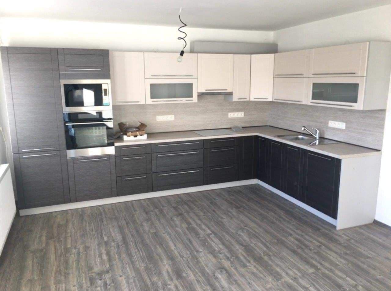 Pronájem domu 220 m², pozemek 431 m², Krapkova, Hradec Králové, Královéhradecký kraj Pronájem domu 220 m², pozemek 431 m², Krapkova, Hradec Králové, Královéhradecký kraj