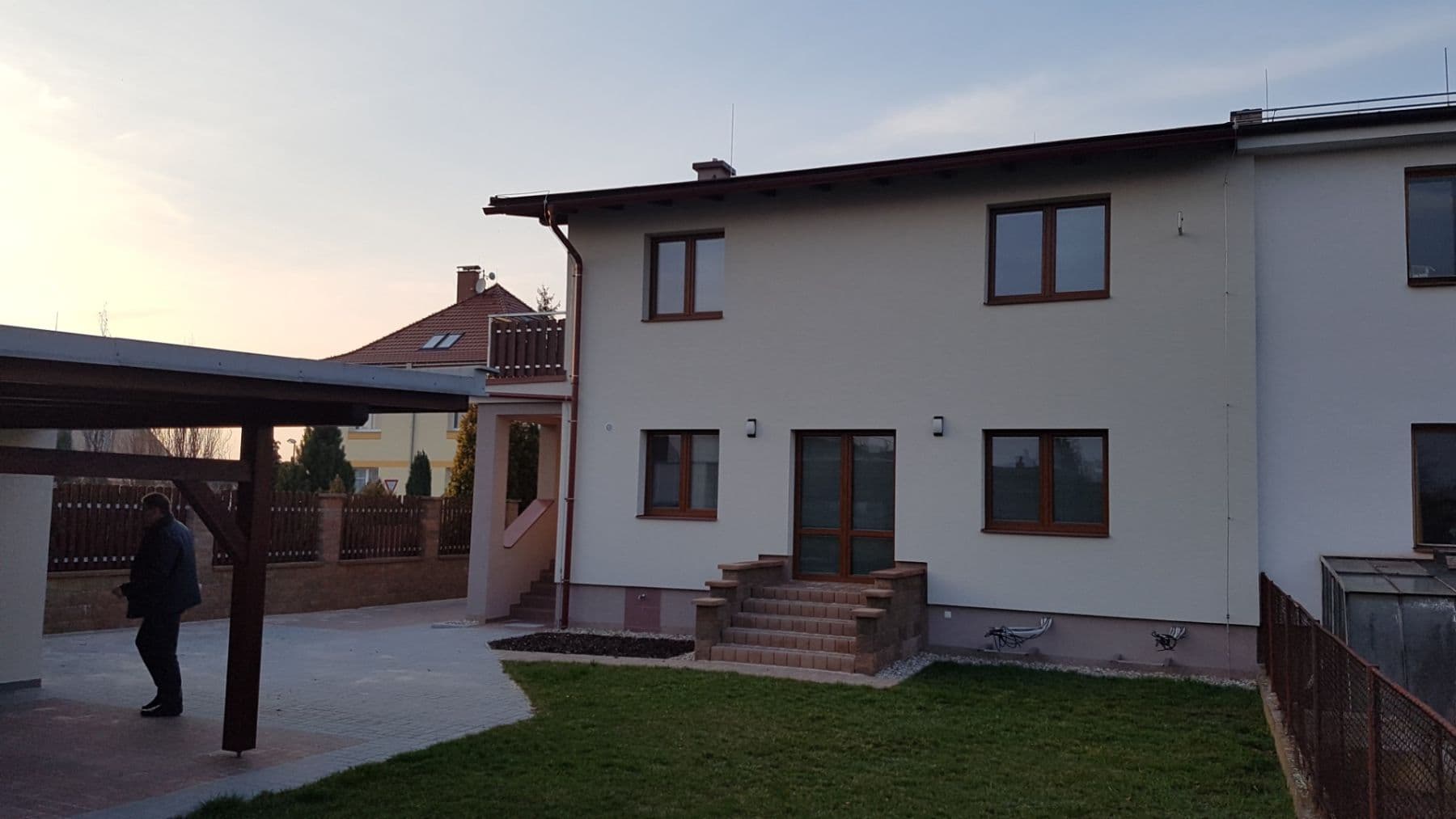 Pronájem domu 220 m², pozemek 431 m², Krapkova, Hradec Králové, Královéhradecký kraj Pronájem domu 220 m², pozemek 431 m², Krapkova, Hradec Králové, Královéhradecký kraj