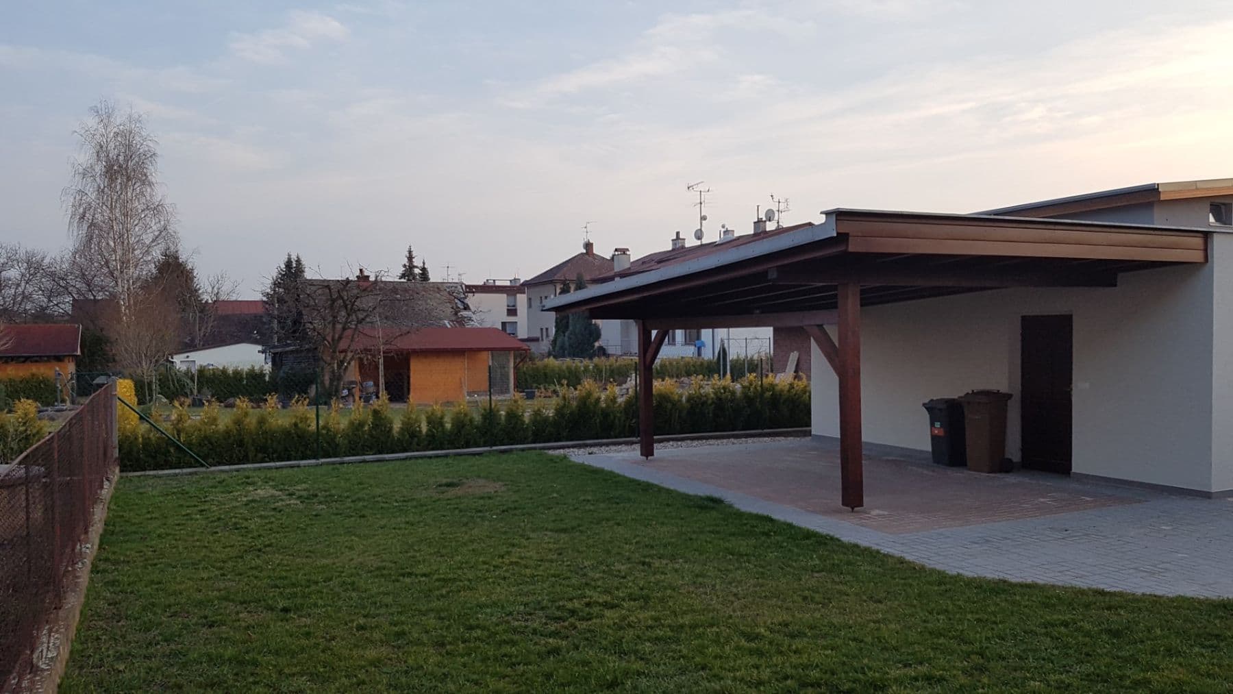 Pronájem domu 220 m², pozemek 431 m², Krapkova, Hradec Králové, Královéhradecký kraj Pronájem domu 220 m², pozemek 431 m², Krapkova, Hradec Králové, Královéhradecký kraj