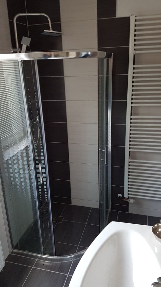 Pronájem domu 220 m², pozemek 431 m², Krapkova, Hradec Králové, Královéhradecký kraj Pronájem domu 220 m², pozemek 431 m², Krapkova, Hradec Králové, Královéhradecký kraj