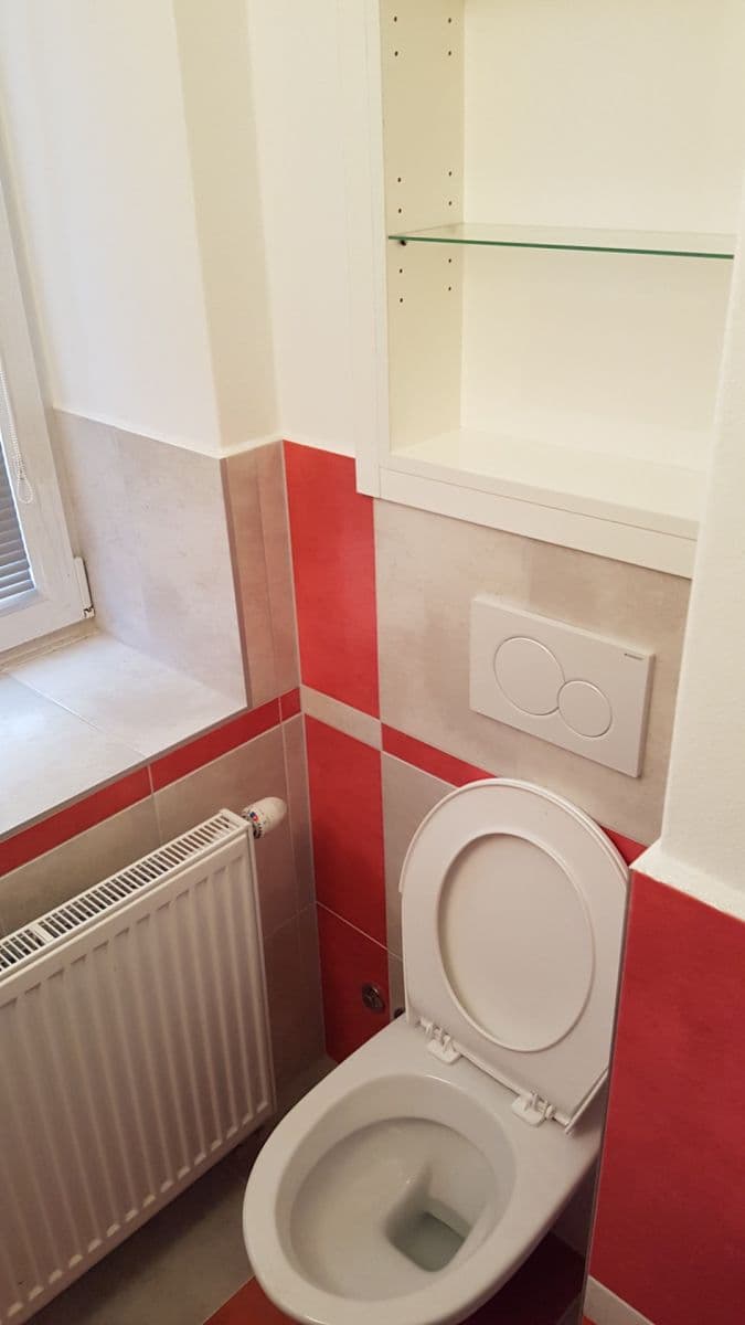 Pronájem domu 220 m², pozemek 431 m², Krapkova, Hradec Králové, Královéhradecký kraj Pronájem domu 220 m², pozemek 431 m², Krapkova, Hradec Králové, Královéhradecký kraj