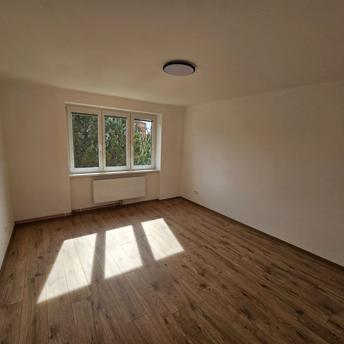 Pronájem bytu 3+kk 61 m², Karlovarská, Lubenec, Ústecký kraj Pronájem bytu 3+kk 61 m², Karlovarská, Lubenec, Ústecký kraj