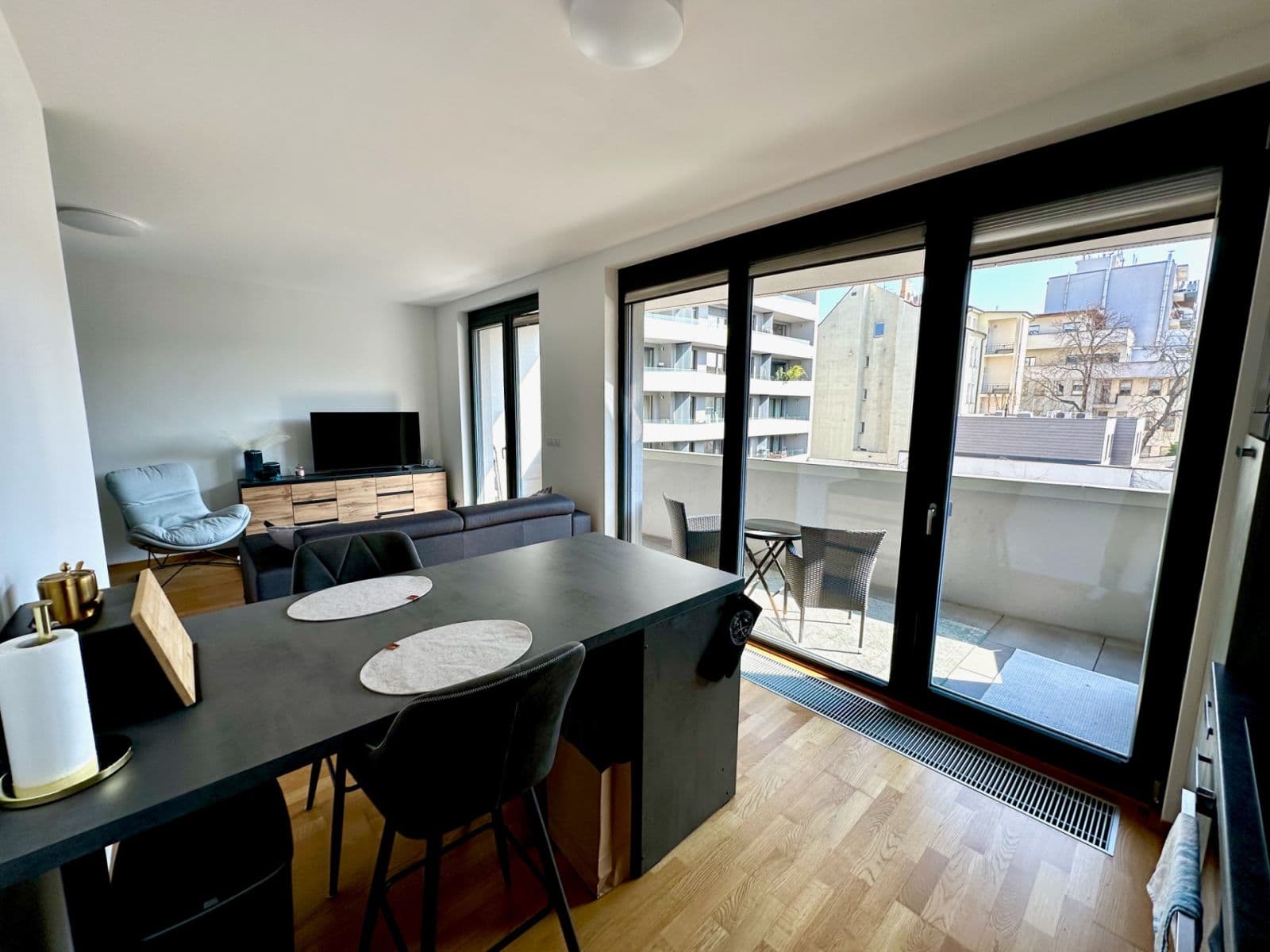 Pronájem bytu 1+kk 45 m², Osadní, Praha, Praha Pronájem bytu 1+kk 45 m², Osadní, Praha, Praha