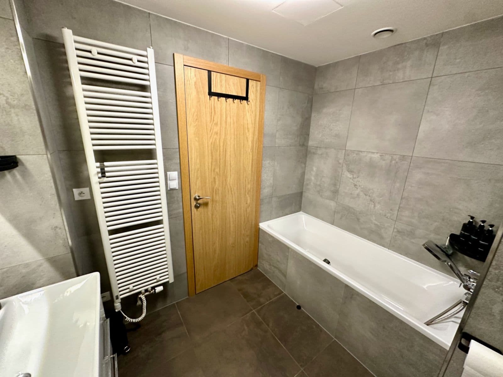 Pronájem bytu 1+kk 45 m², Osadní, Praha, Praha Pronájem bytu 1+kk 45 m², Osadní, Praha, Praha