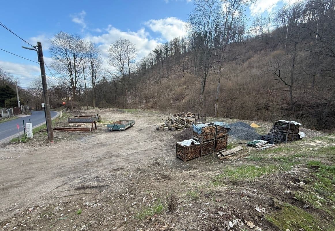 Prodej pozemku 1.842 m², Ryjice, Ústecký kraj Prodej pozemku 1.842 m², Ryjice, Ústecký kraj