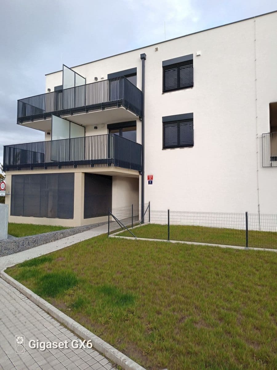 Pronájem bytu 1+kk 32 m², Strážovická, Praha, Praha Pronájem bytu 1+kk 32 m², Strážovická, Praha, Praha