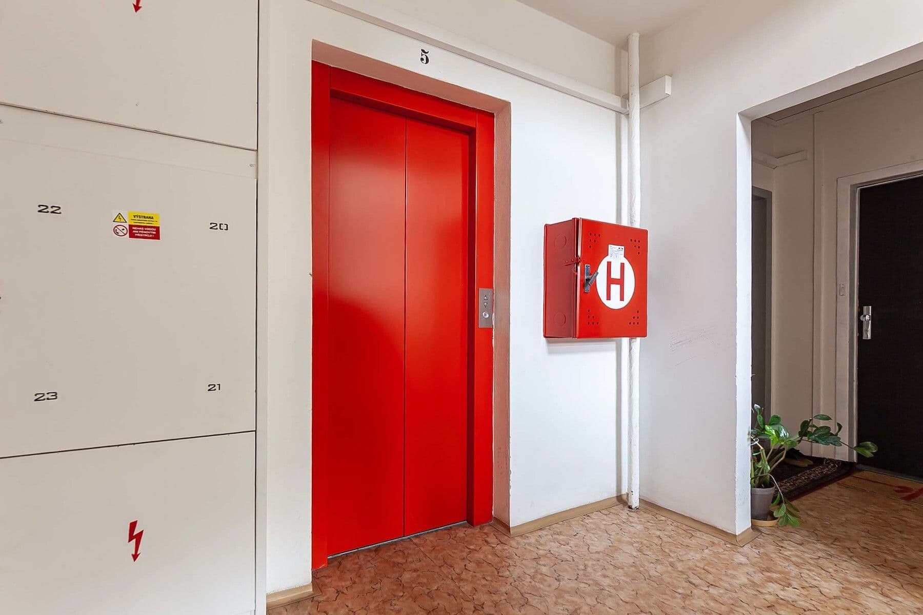 Prodej bytu 3+1 81 m², Jordana Jovkova, Praha, Praha Prodej bytu 3+1 81 m², Jordana Jovkova, Praha, Praha