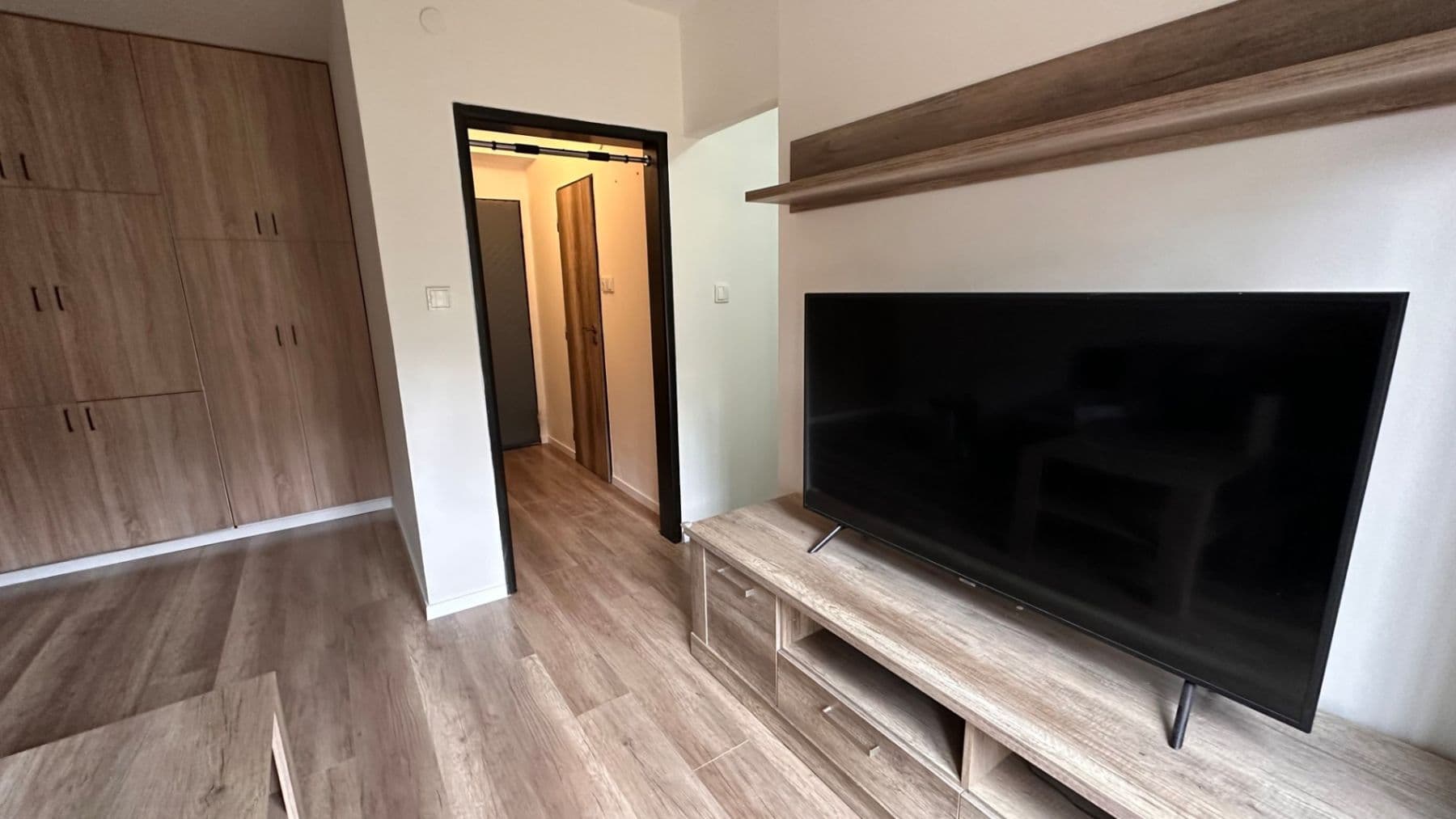 Pronájem bytu 1+kk 27 m², České družiny, Praha, Praha Pronájem bytu 1+kk 27 m², České družiny, Praha, Praha