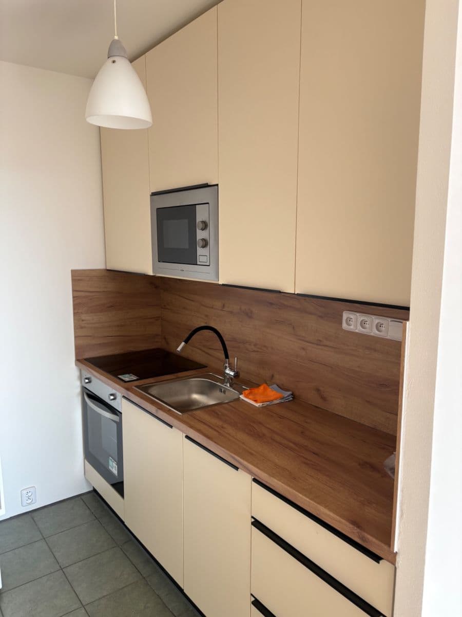 Pronájem bytu 2+kk 45 m², Kurkova, Praha, Praha Pronájem bytu 2+kk 45 m², Kurkova, Praha, Praha