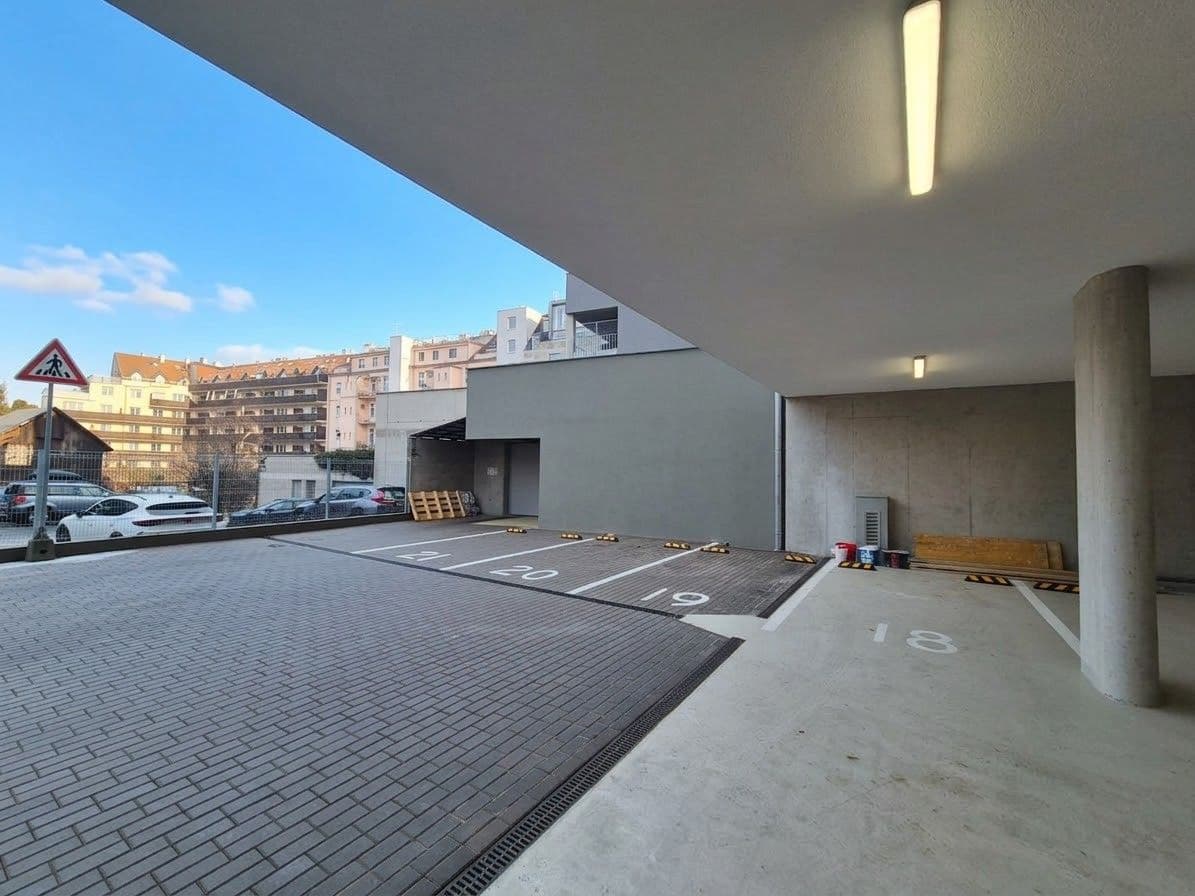 Pronájem bytu 1+kk 33 m², Vídeňská, Brno, Jihomoravský kraj Pronájem bytu 1+kk 33 m², Vídeňská, Brno, Jihomoravský kraj