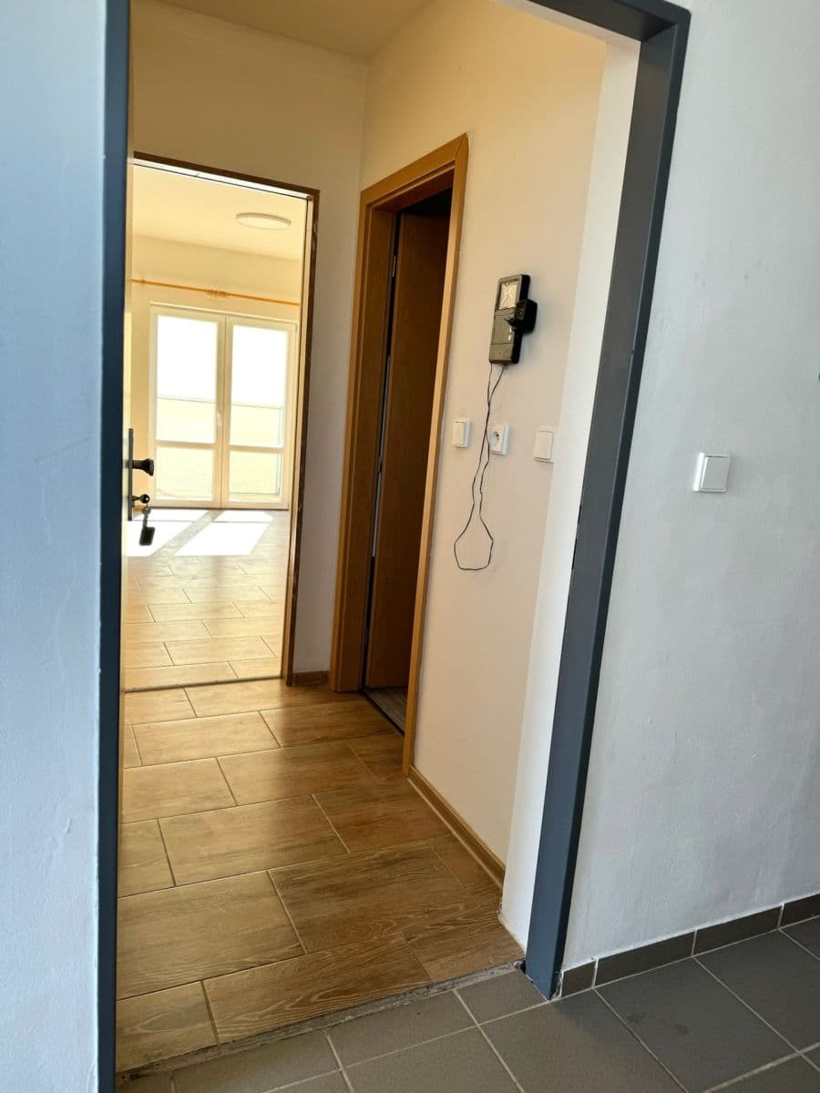 Pronájem bytu 3+kk 48 m², Zbraslavice, Středočeský kraj Pronájem bytu 3+kk 48 m², Zbraslavice, Středočeský kraj