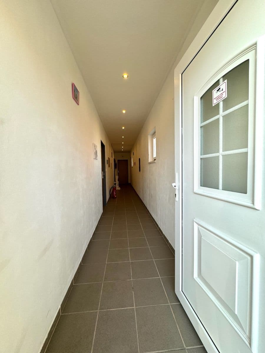 Pronájem bytu 3+kk 48 m², Zbraslavice, Středočeský kraj Pronájem bytu 3+kk 48 m², Zbraslavice, Středočeský kraj