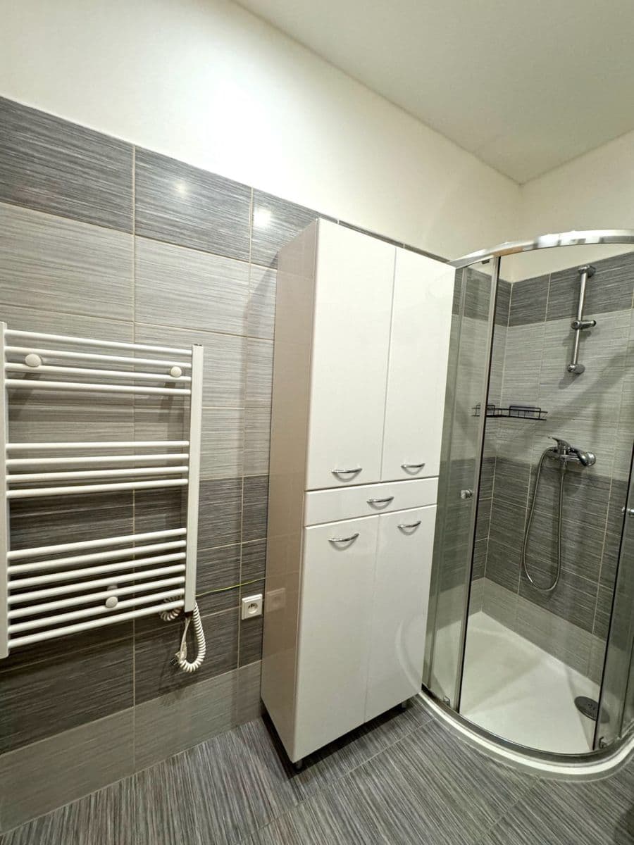 Pronájem bytu 3+kk 48 m², Zbraslavice, Středočeský kraj Pronájem bytu 3+kk 48 m², Zbraslavice, Středočeský kraj