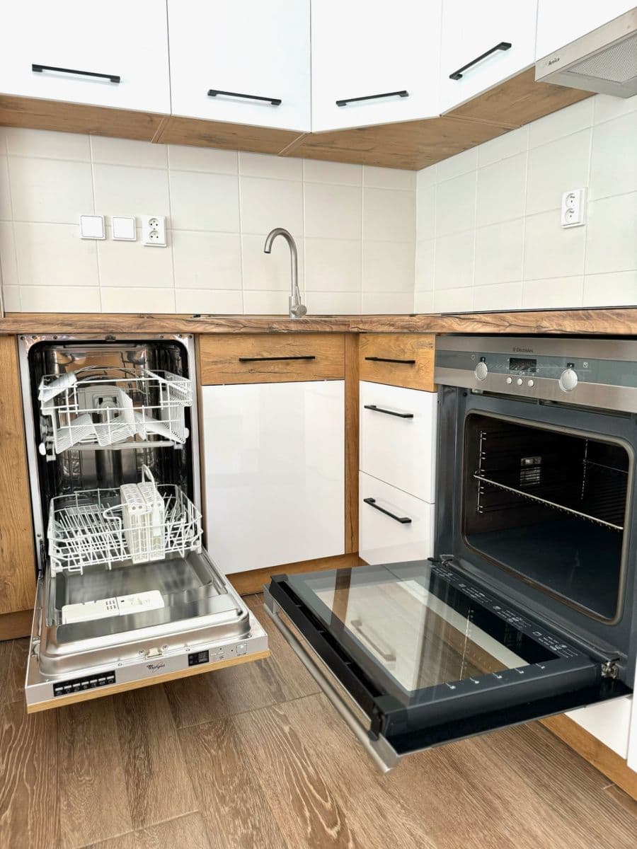 Pronájem bytu 3+kk 48 m², Zbraslavice, Středočeský kraj Pronájem bytu 3+kk 48 m², Zbraslavice, Středočeský kraj