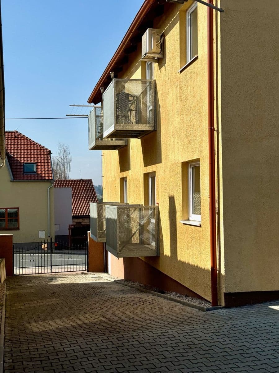 Pronájem bytu 3+kk 48 m², Zbraslavice, Středočeský kraj Pronájem bytu 3+kk 48 m², Zbraslavice, Středočeský kraj