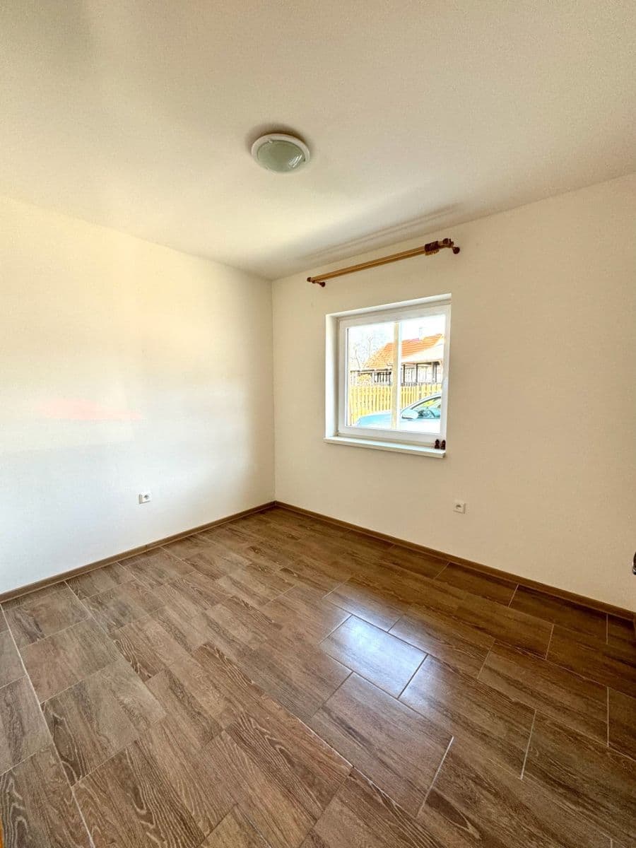 Pronájem bytu 3+kk 48 m², Zbraslavice, Středočeský kraj Pronájem bytu 3+kk 48 m², Zbraslavice, Středočeský kraj