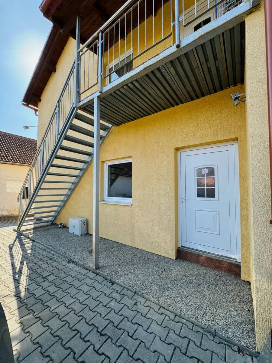 Pronájem bytu 3+kk 48 m², Zbraslavice, Středočeský kraj Pronájem bytu 3+kk 48 m², Zbraslavice, Středočeský kraj