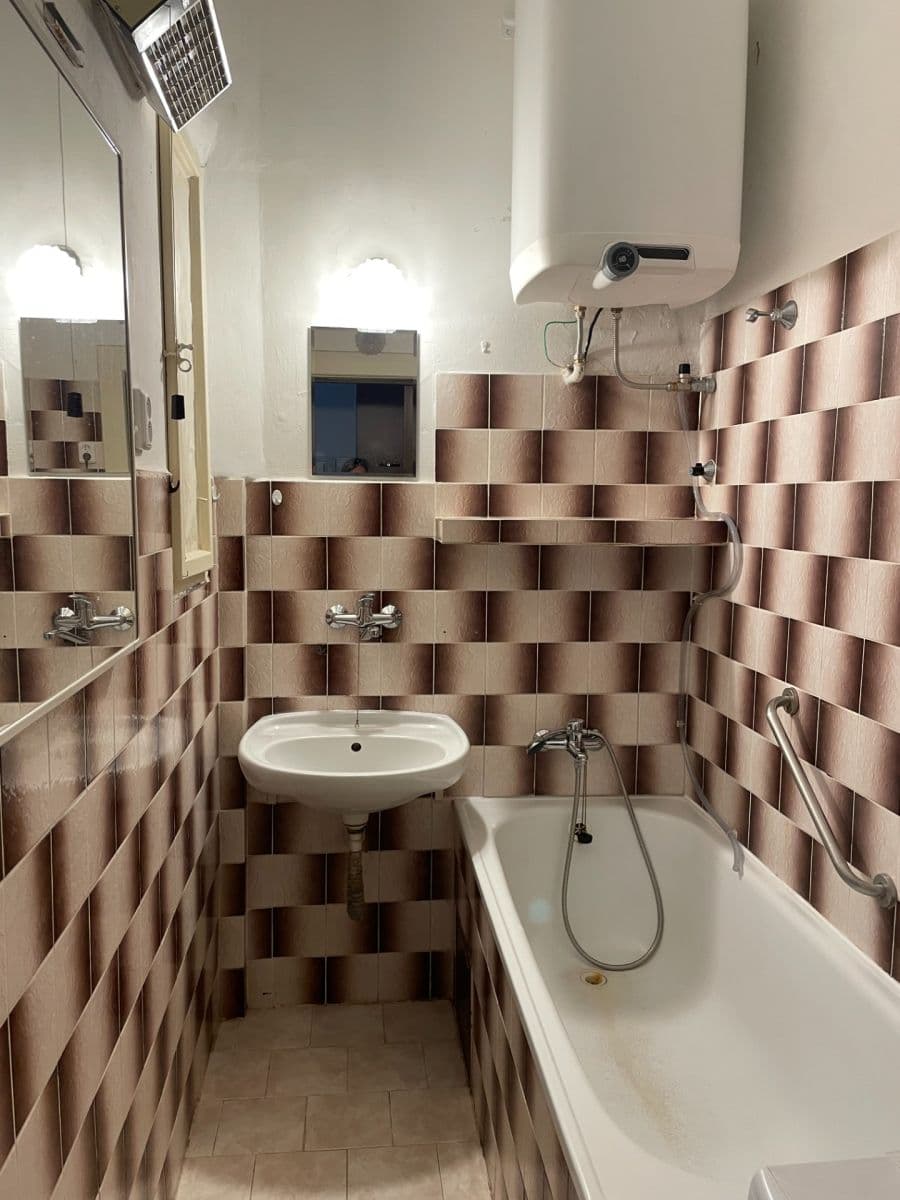 Pronájem bytu 2+kk 47 m², Holandská, Praha, Praha Pronájem bytu 2+kk 47 m², Holandská, Praha, Praha