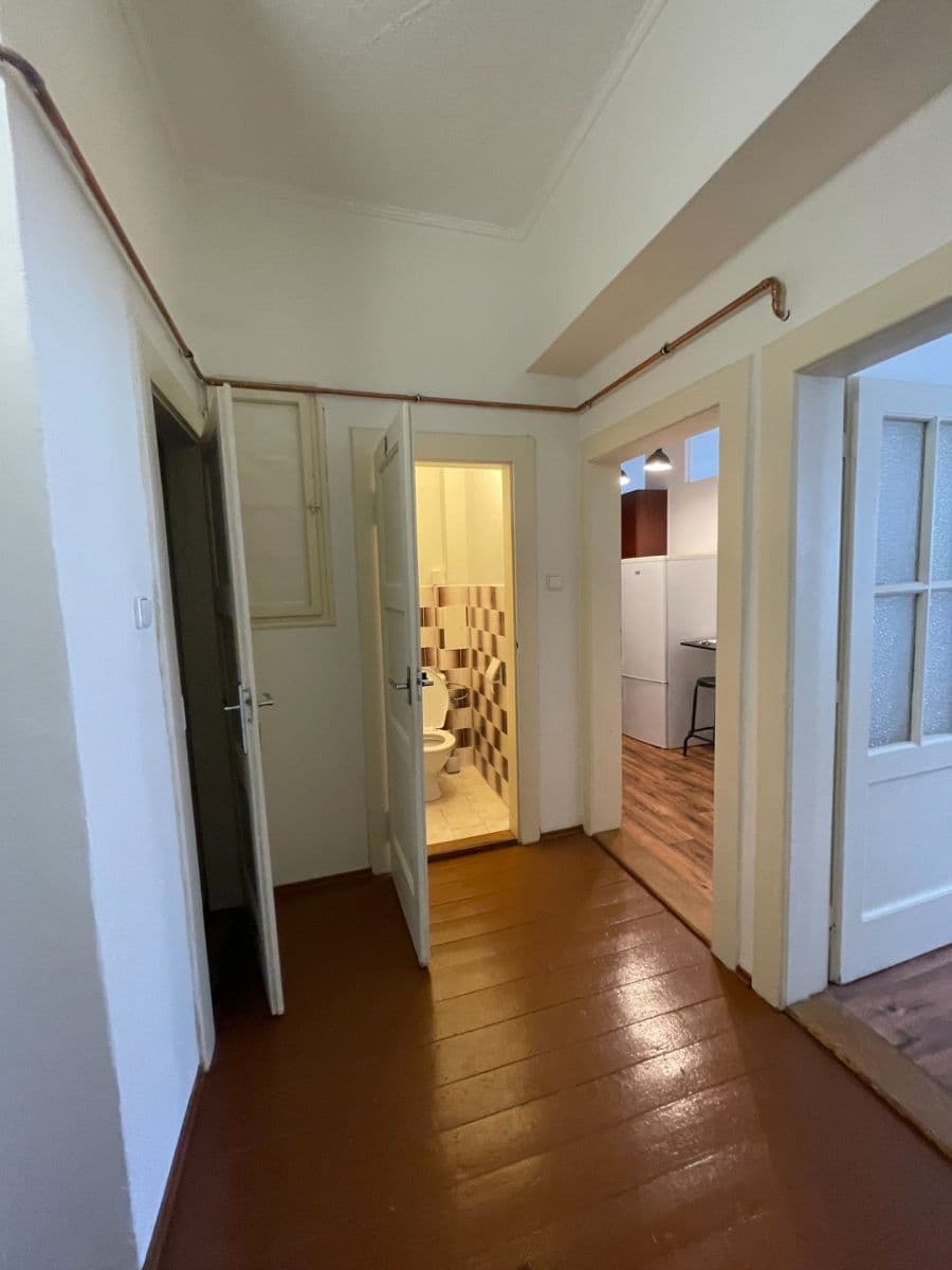 Pronájem bytu 2+kk 47 m², Holandská, Praha, Praha Pronájem bytu 2+kk 47 m², Holandská, Praha, Praha