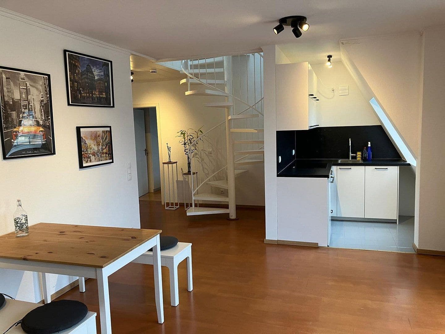 Pronájem bytu 3+1 71 m², Am Fischstein 49, Frankfurt am Main, Hessen Pronájem bytu 3+1 71 m², Am Fischstein 49, Frankfurt am Main, Hessen