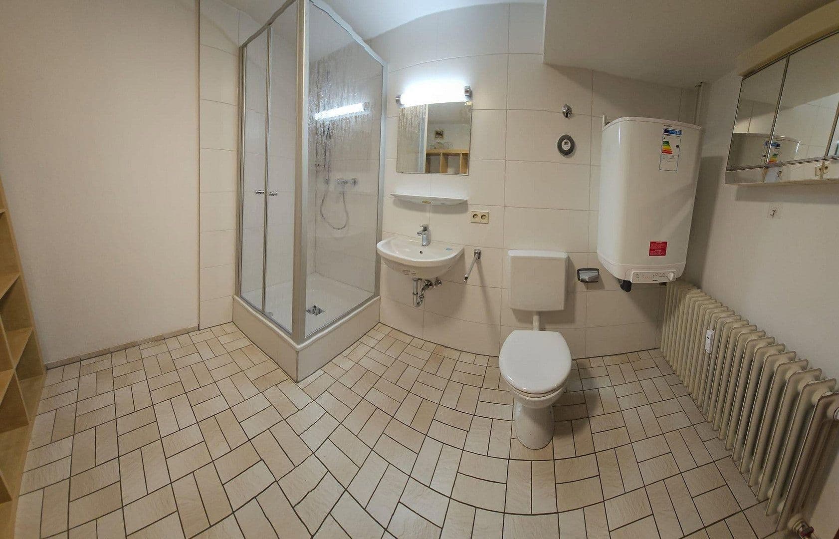 Pronájem bytu 1+1 48 m², Berner Str. 21, Stuttgart, Bádensko-Württembersko Pronájem bytu 1+1 48 m², Berner Str. 21, Stuttgart, Bádensko-Württembersko