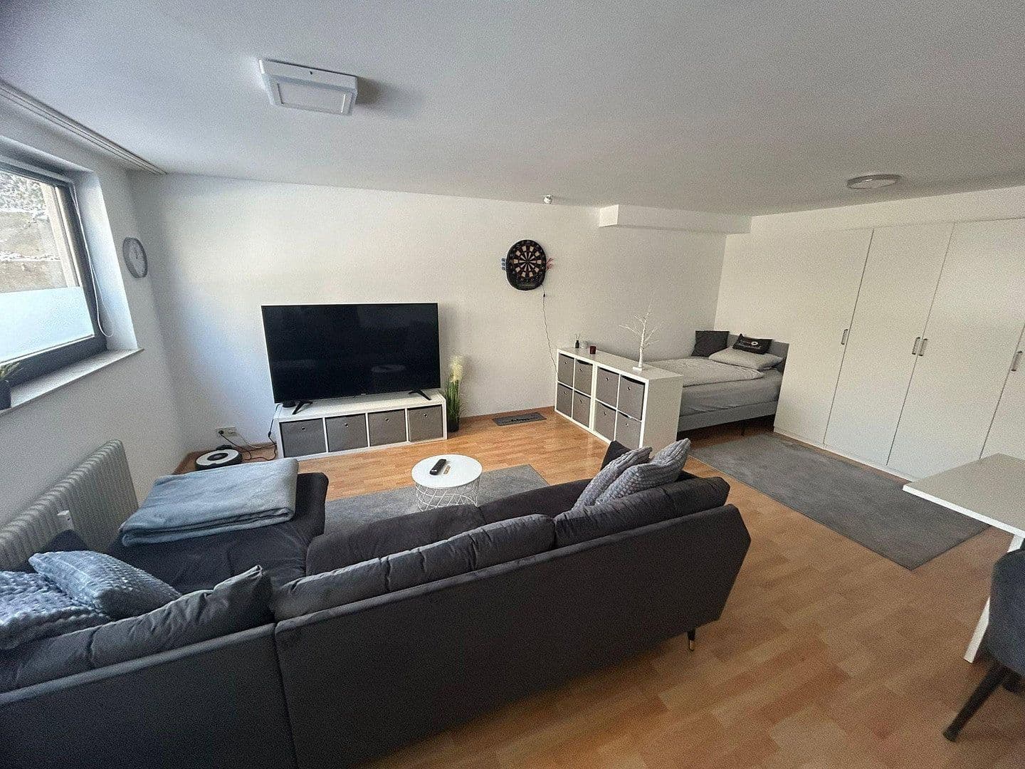 Pronájem bytu 1+1 48 m², Berner Str. 21, Stuttgart, Bádensko-Württembersko Pronájem bytu 1+1 48 m², Berner Str. 21, Stuttgart, Bádensko-Württembersko