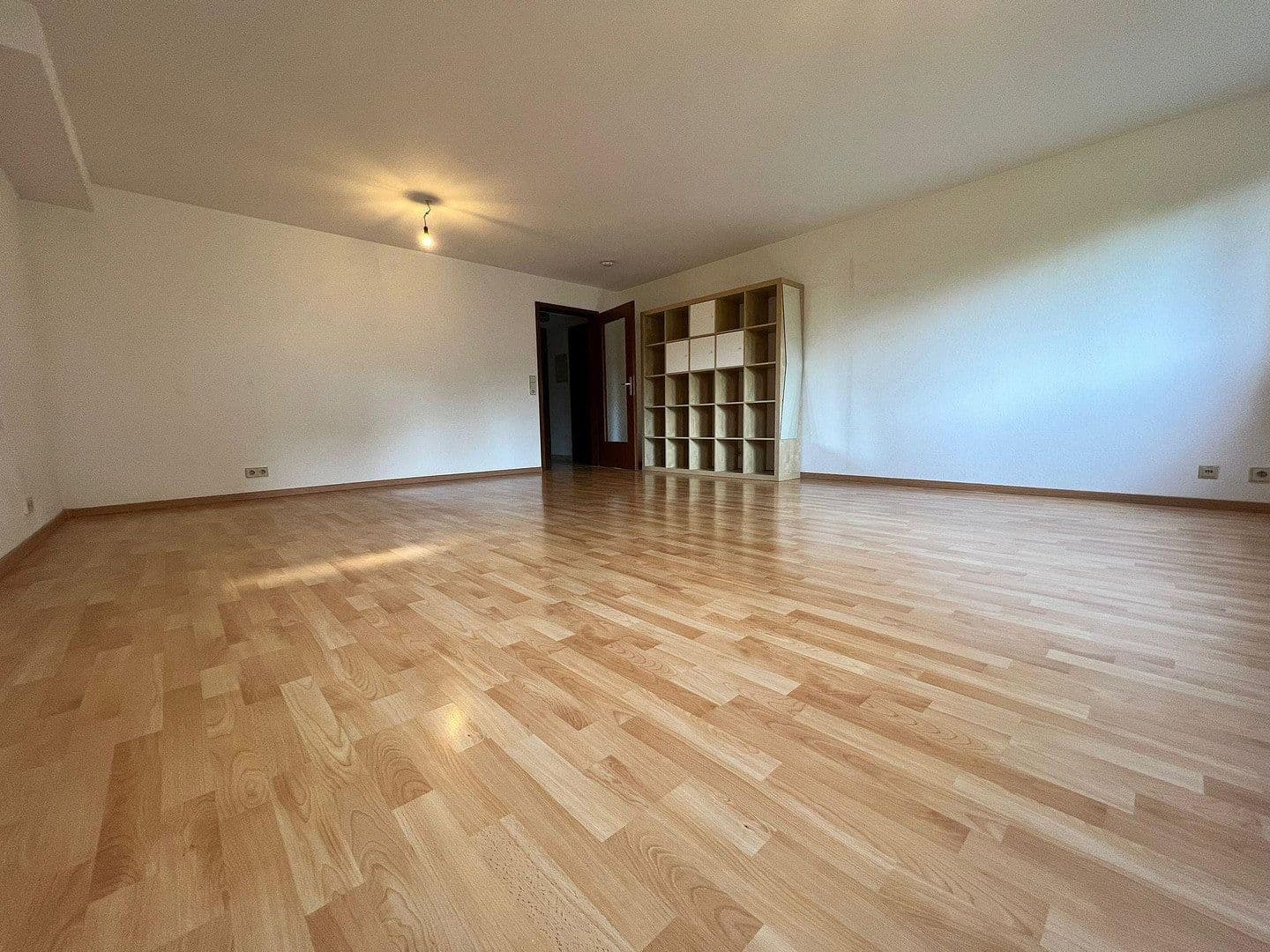 Pronájem bytu 1+1 48 m², Berner Str. 21, Stuttgart, Bádensko-Württembersko Pronájem bytu 1+1 48 m², Berner Str. 21, Stuttgart, Bádensko-Württembersko