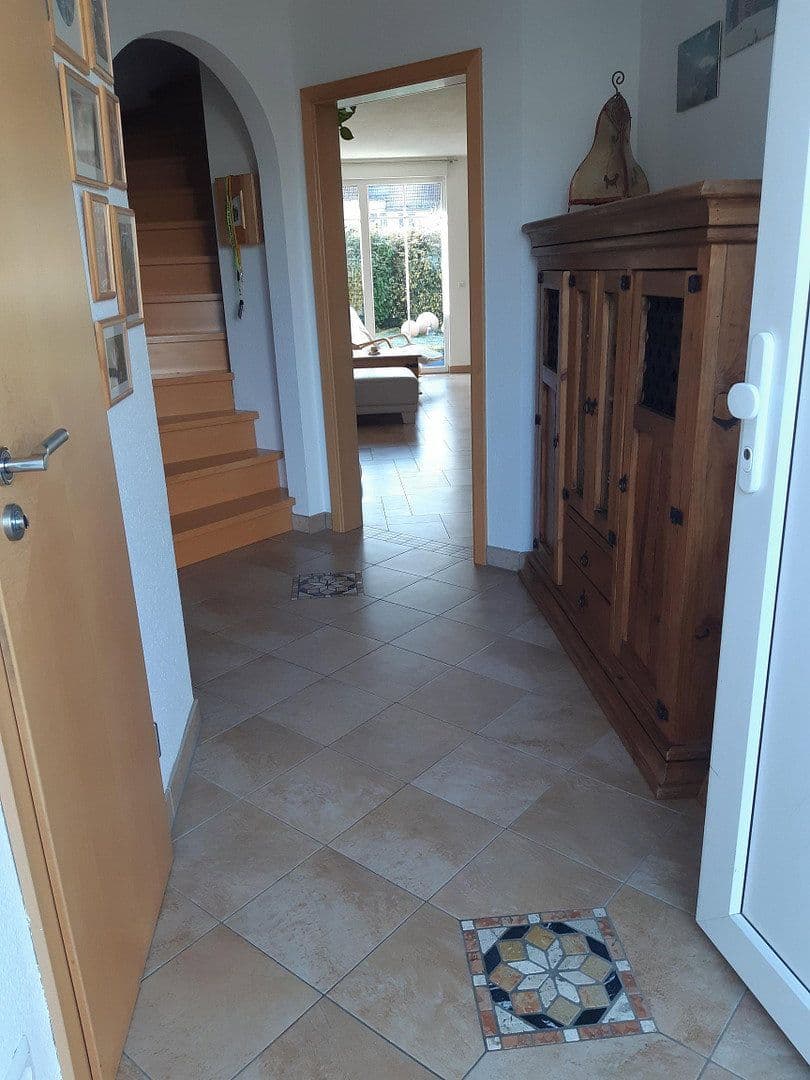 Prodej domu 160 m², pozemek 175 m², Ida-Kerkovius-Platz, 17, Hattersheim am Main, Hessen Prodej domu 160 m², pozemek 175 m², Ida-Kerkovius-Platz, 17, Hattersheim am Main, Hessen