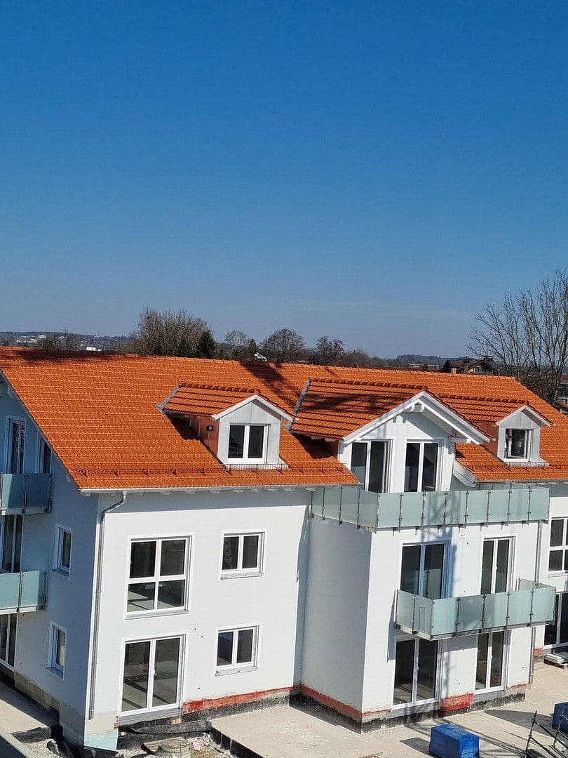 Pronájem bytu 3+1 96 m², Rosenheimer Str. 31, Grafing, Bavorsko Pronájem bytu 3+1 96 m², Rosenheimer Str. 31, Grafing, Bavorsko