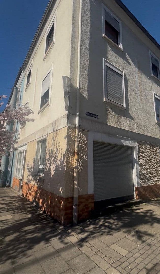 Prodej domu 221 m², pozemek 194 m², Nikolausstr. 1, Essen, Severní Porýní-Vestfálsko Prodej domu 221 m², pozemek 194 m², Nikolausstr. 1, Essen, Severní Porýní-Vestfálsko