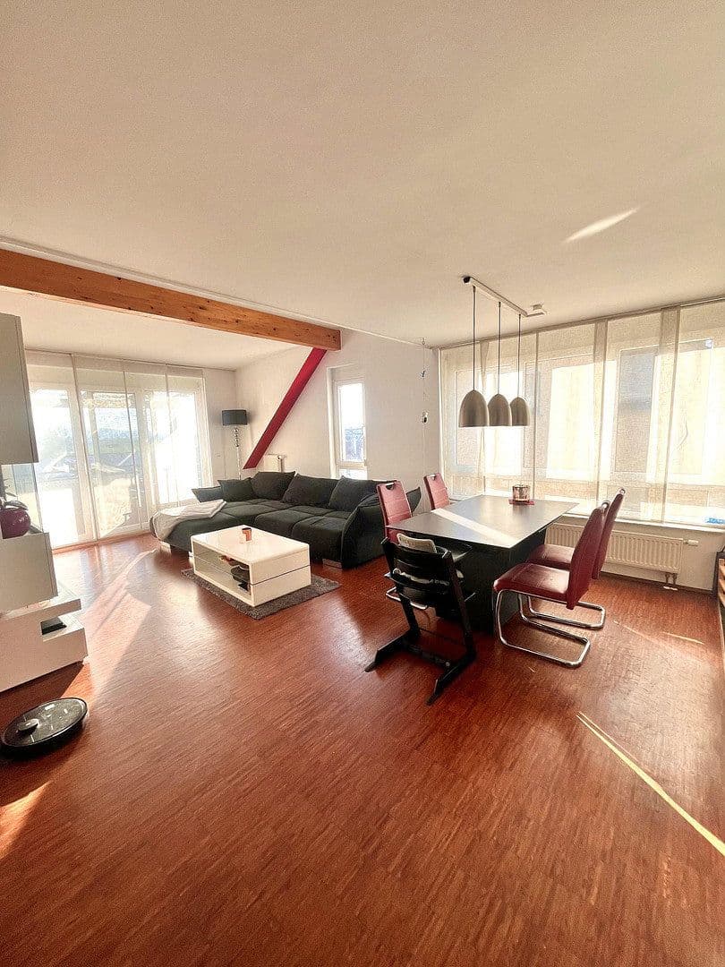 Pronájem bytu 4+kk 118 m², Gärtringen, Bádensko-Württembersko Pronájem bytu 4+kk 118 m², Gärtringen, Bádensko-Württembersko