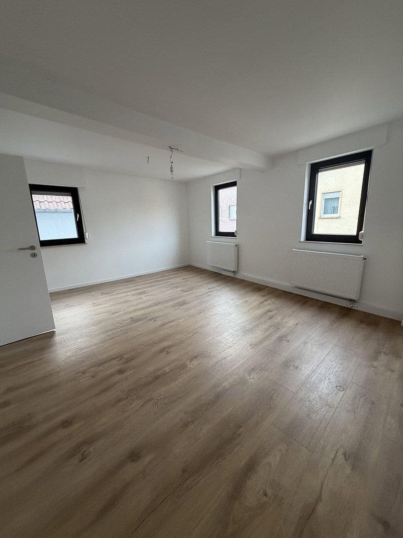 Prodej domu 115 m², pozemek 500 m², Untere Hauptstraße 17, Herxheim bei Landau/Pfalz, Porýní-Falc Prodej domu 115 m², pozemek 500 m², Untere Hauptstraße 17, Herxheim bei Landau/Pfalz, Porýní-Falc
