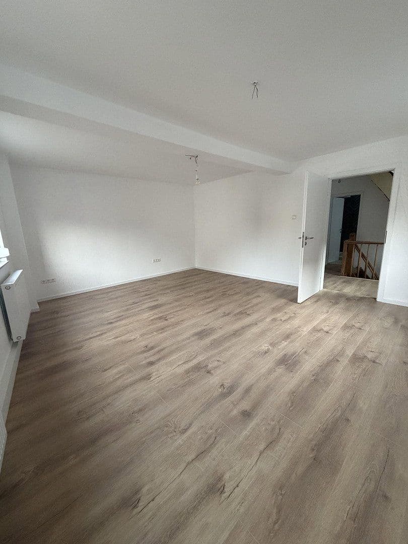 Prodej domu 115 m², pozemek 500 m², Untere Hauptstraße 17, Herxheim bei Landau/Pfalz, Porýní-Falc Prodej domu 115 m², pozemek 500 m², Untere Hauptstraße 17, Herxheim bei Landau/Pfalz, Porýní-Falc