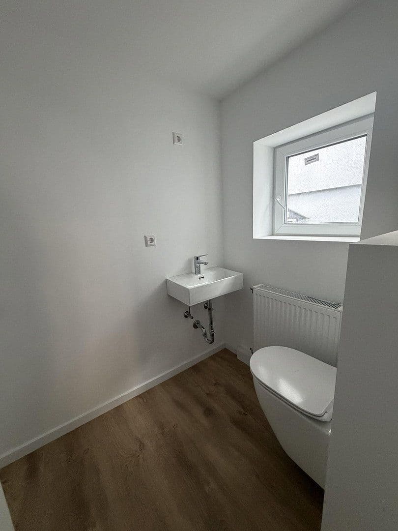 Prodej domu 115 m², pozemek 500 m², Untere Hauptstraße 17, Herxheim bei Landau/Pfalz, Porýní-Falc Prodej domu 115 m², pozemek 500 m², Untere Hauptstraße 17, Herxheim bei Landau/Pfalz, Porýní-Falc